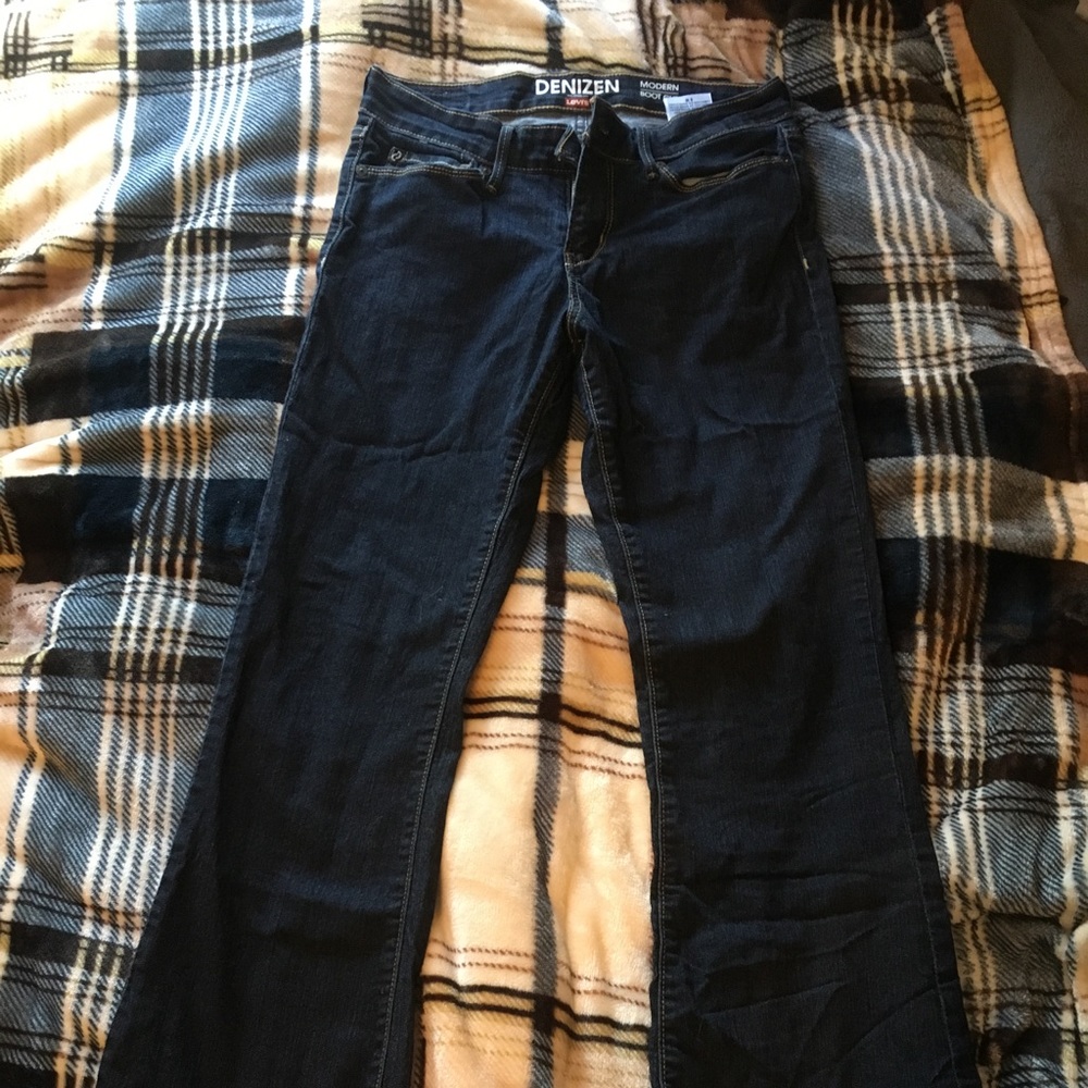 Denizen Levi's Modern Bootcut Size 8M